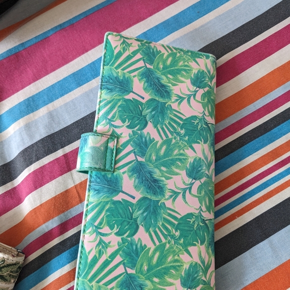 Travel wallet - Picture 3 of 4